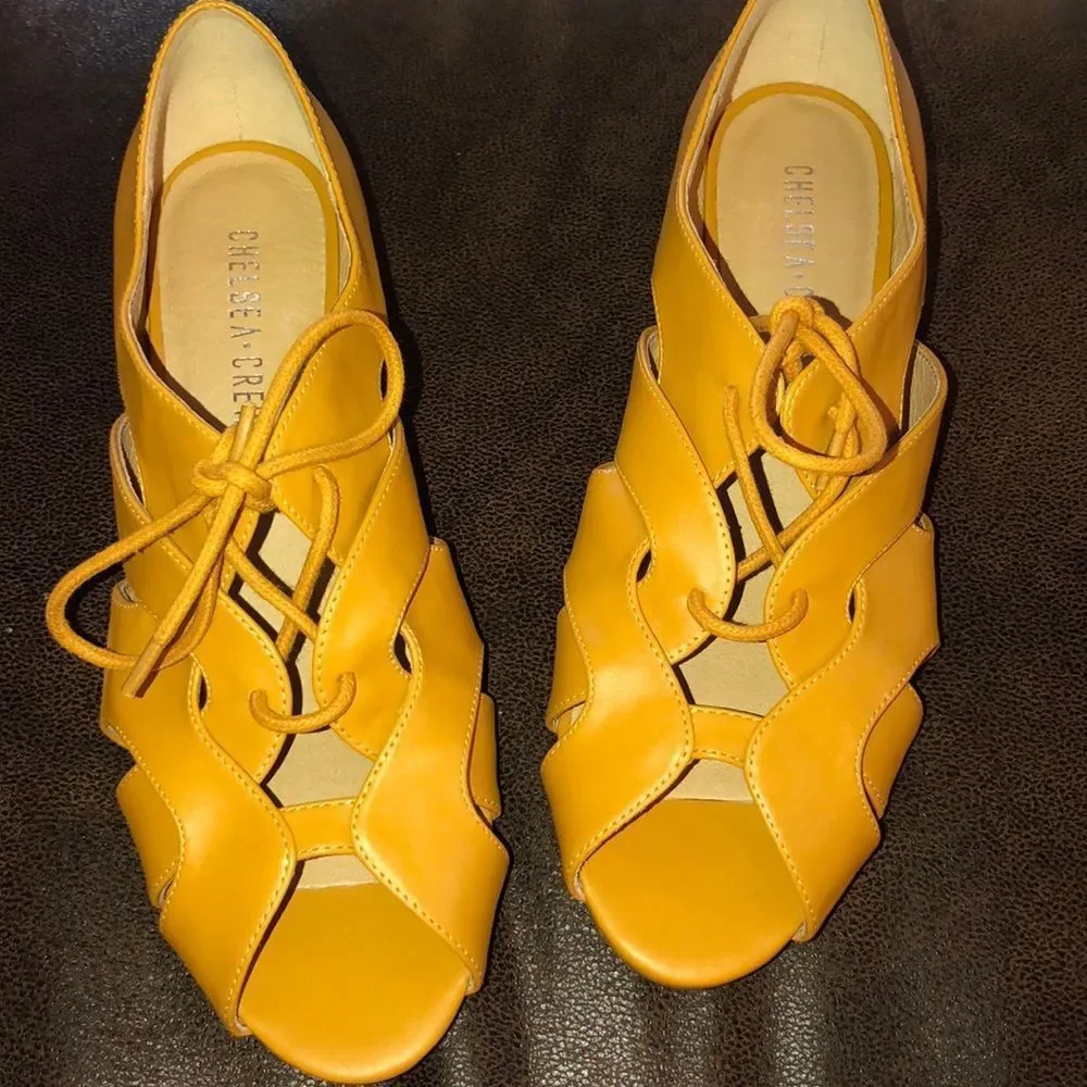 ModCloth Exquisite Interlocking Mustard Sandals - Picture 6 of 8